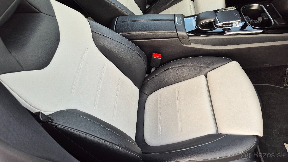 Mercedes-Benz CLA Kupé 220 4matic A/T LED KAMERA - 7