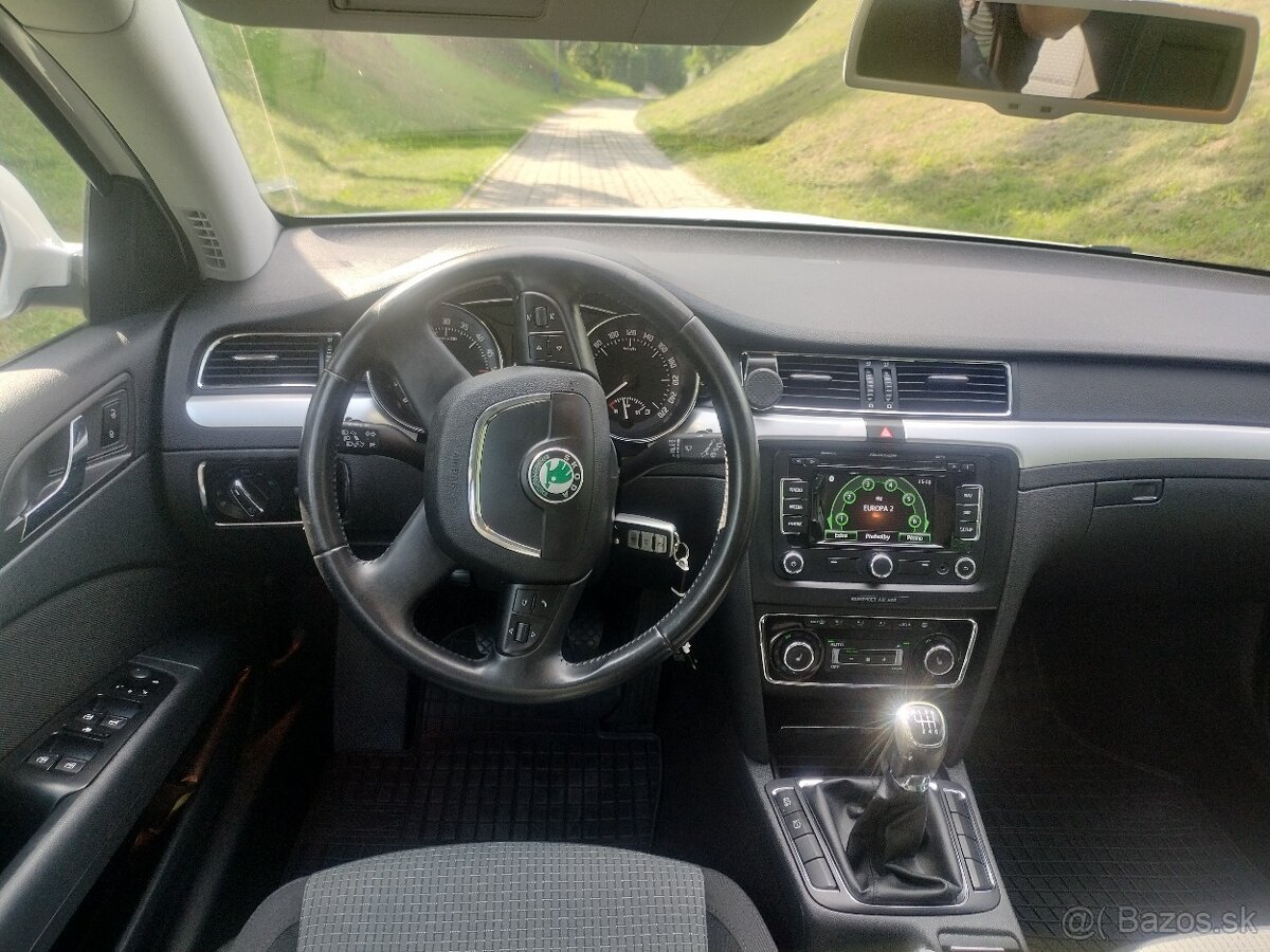 Škoda Superb 2.0 TDI 103kW 140 000 km, rv.2013 TOP STAV ==== - 7