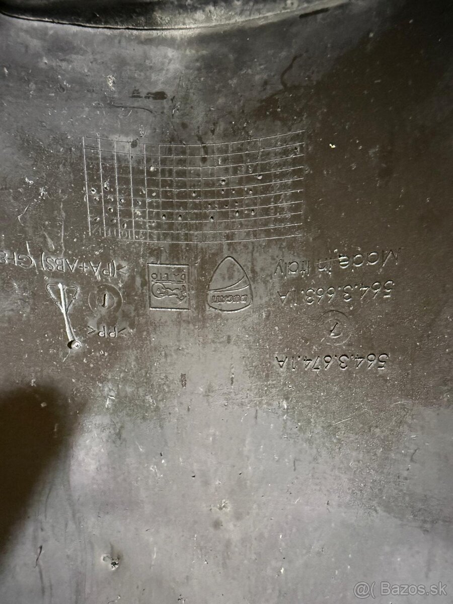 Plasty na DUCATI Panigale V4S - 7