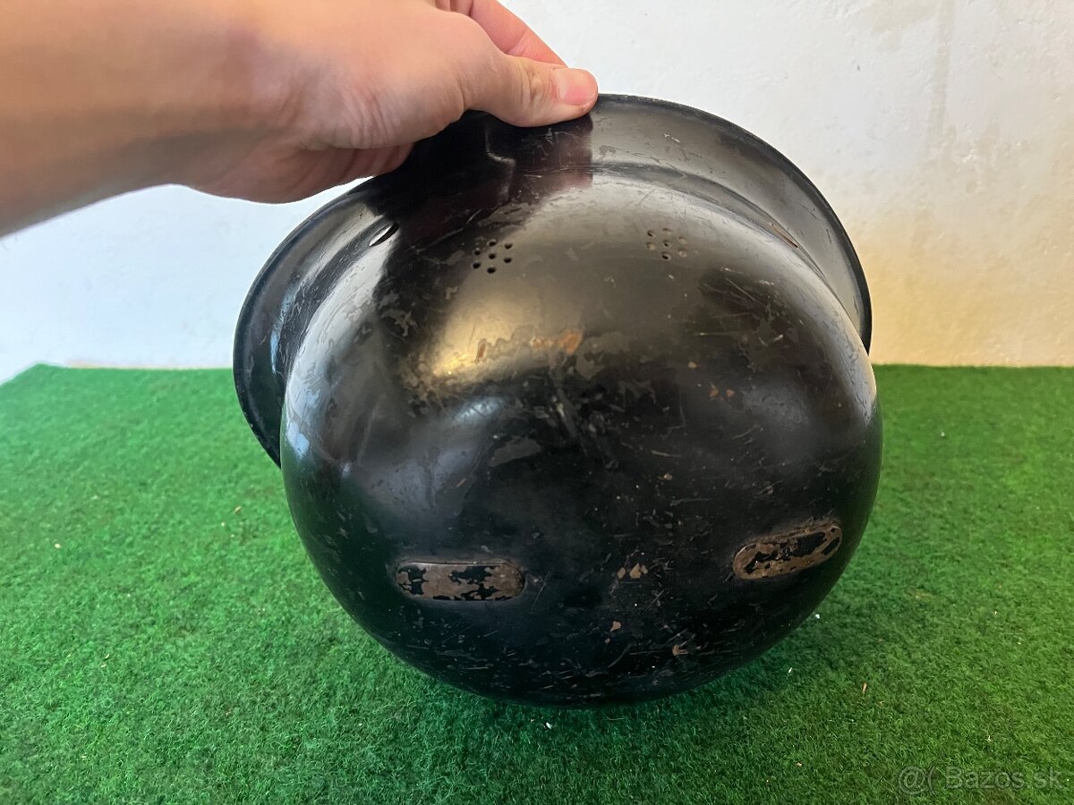 Nemecká vojenská prilba - 7