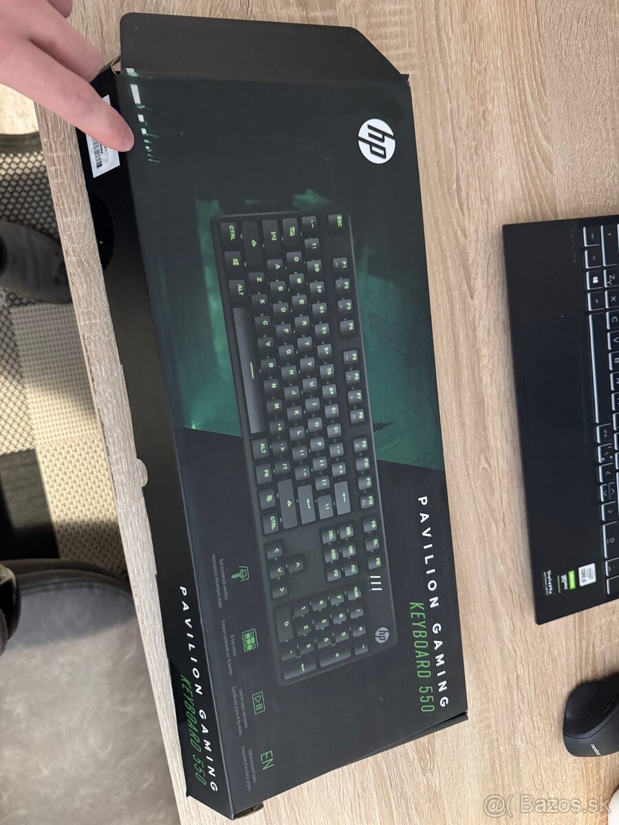 Monitor + myš + klávesnica - 7