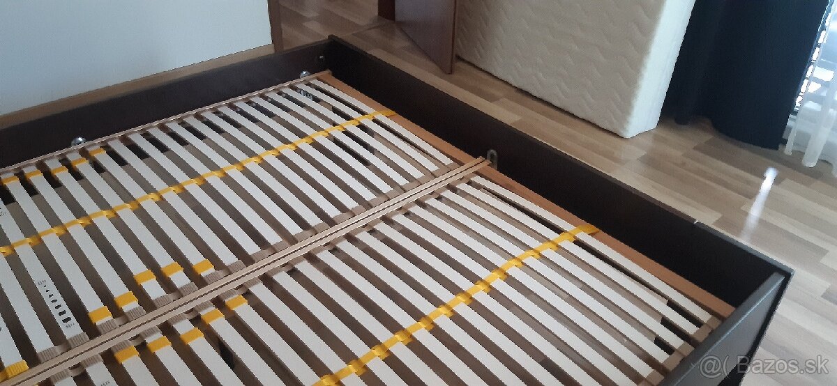 Predám posteľ z bukového masívu. - 7