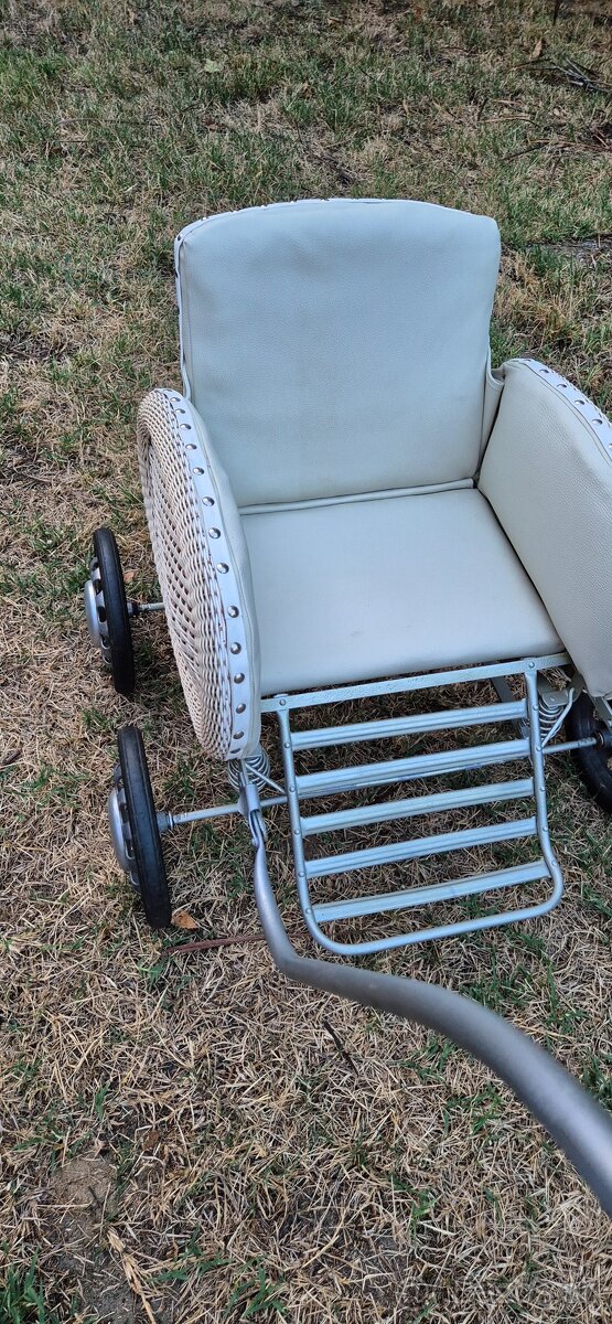 Starodávny kočík - 7