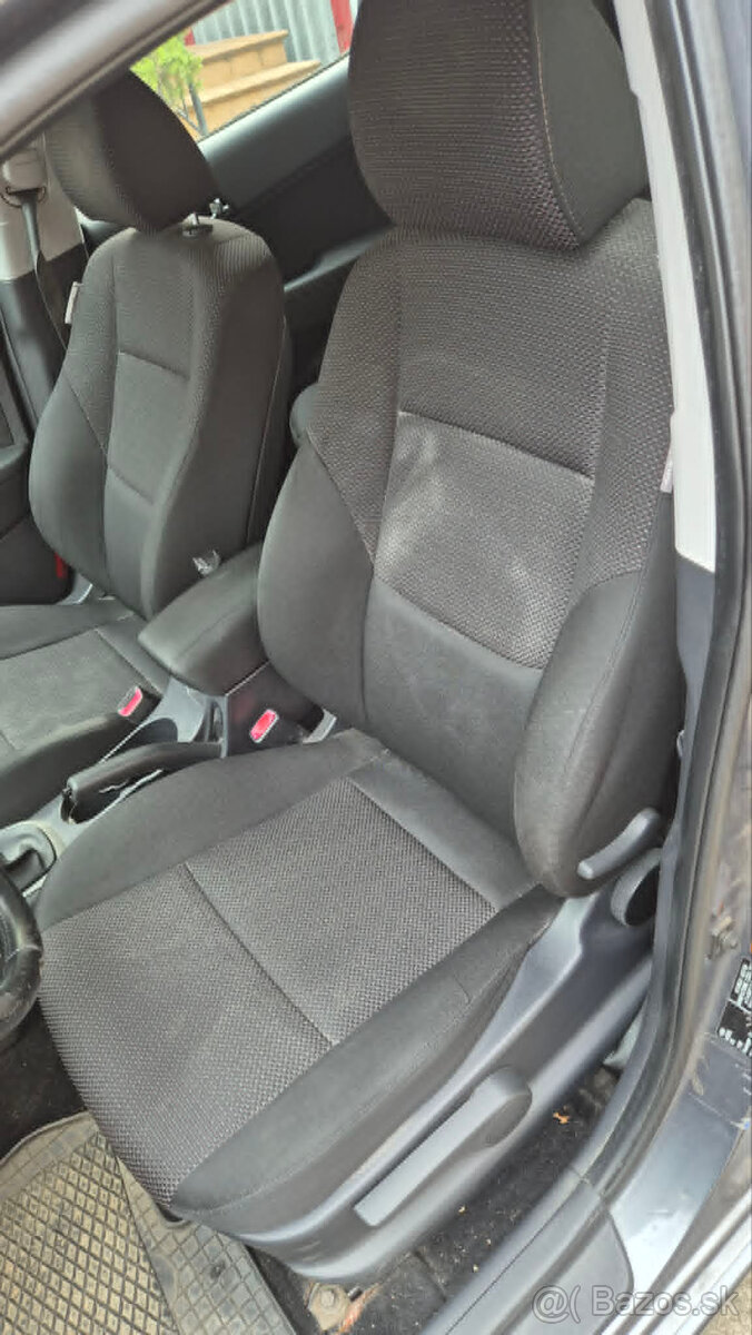 Hyundai I30 1,4i 80,20kw, kód: G4FA - 7