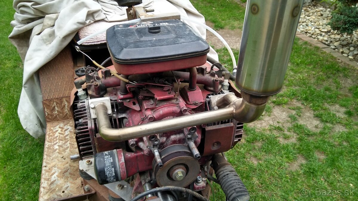 Benzinovy motor BRIX STRATON-18Koní-Boxer. - 7