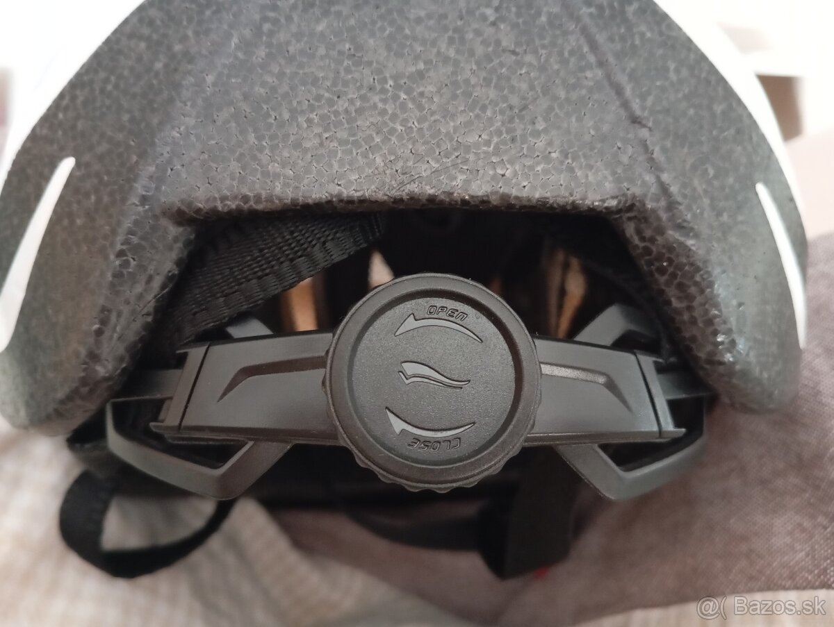 Dievčenská prilba - 7