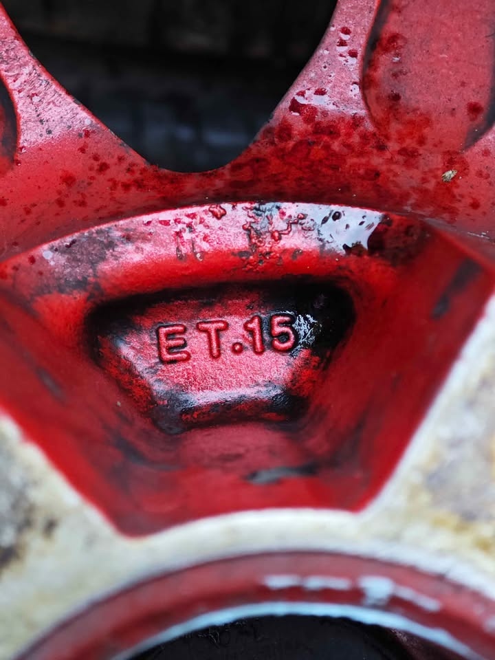Elektróny 5x120 R17 8J ET15 - 7