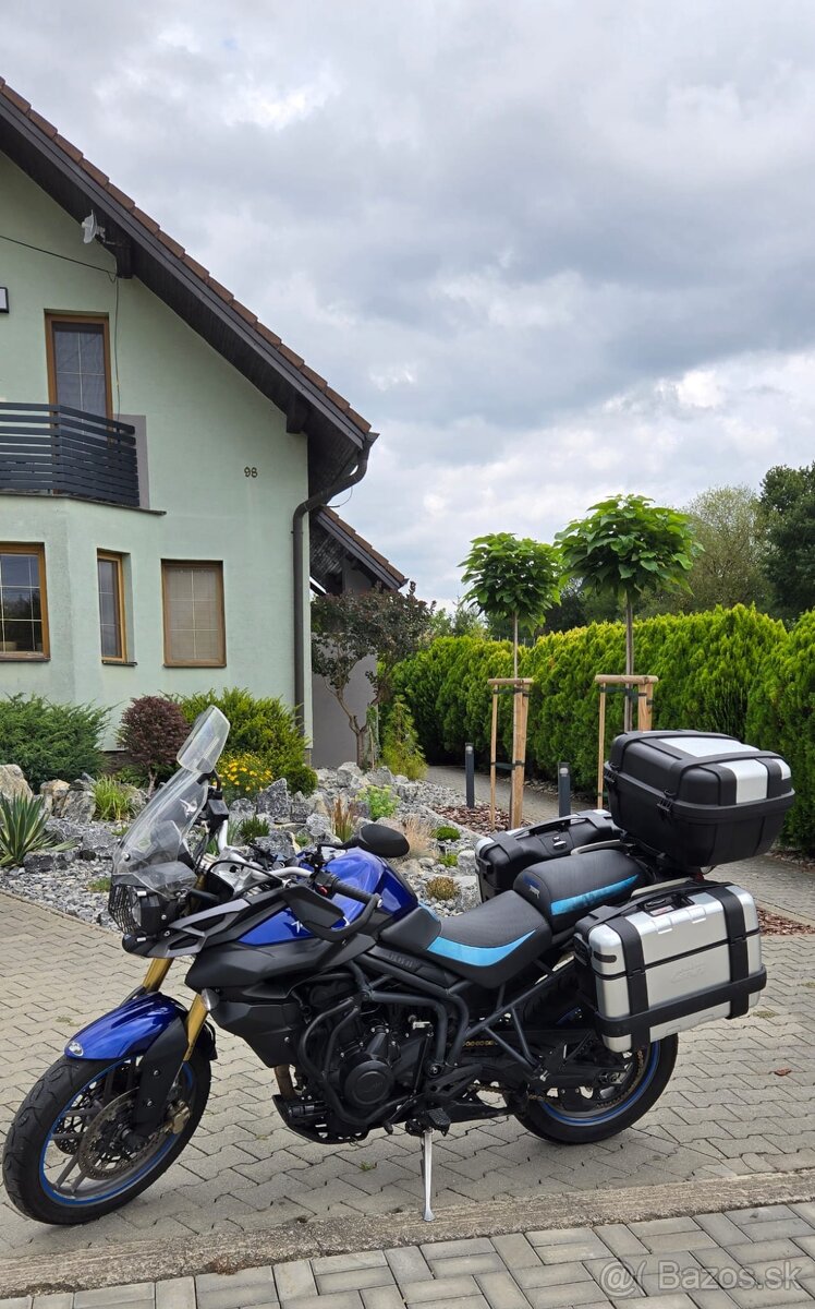 Triumph Tiger 800 - 7