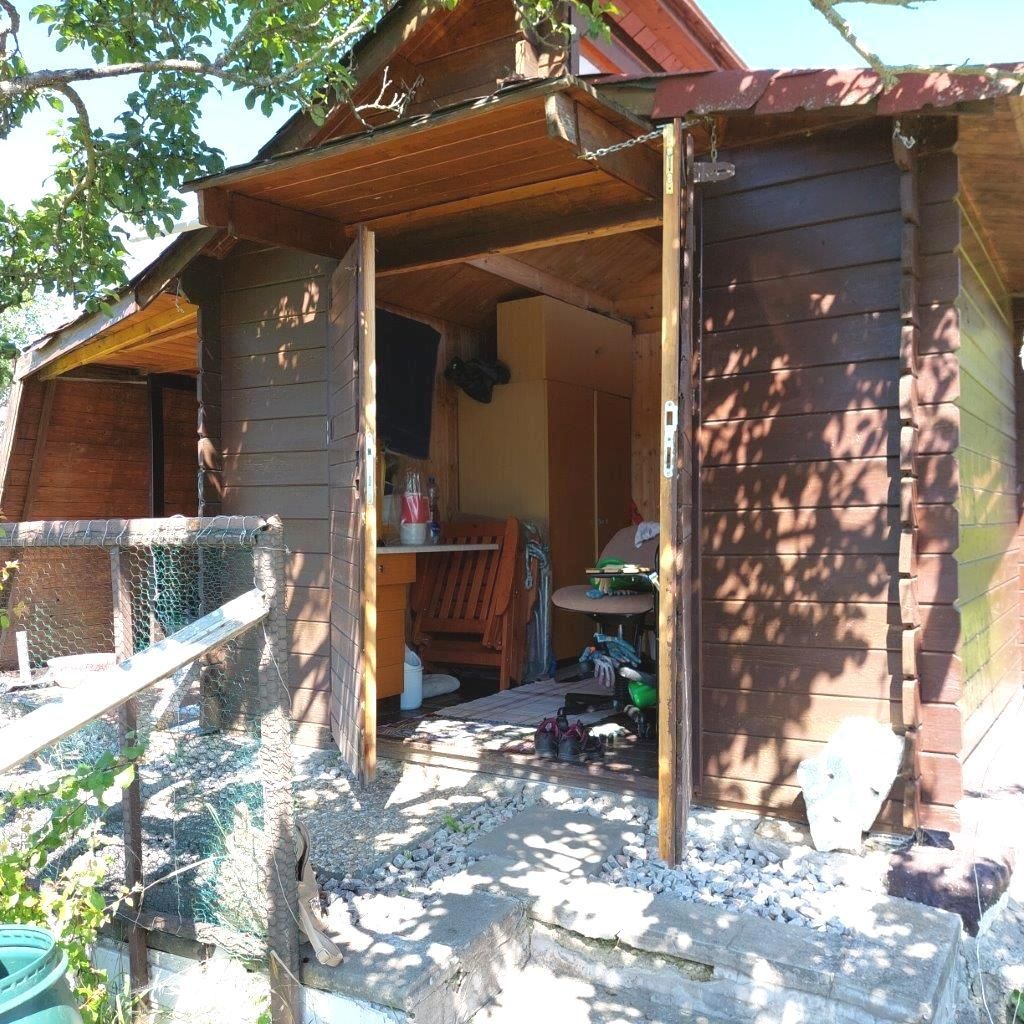 POZEMOK 366 m2, ZÁHRADNÁ CHATA, MOŽNÁ STAVBA 6x6 m2, GÁNOVCE - 7