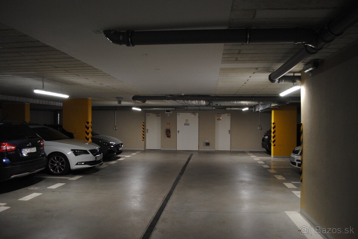 Prenajmem veľký1,5izbový slnečný byt, Bory1, nemocnica 3 min - 7