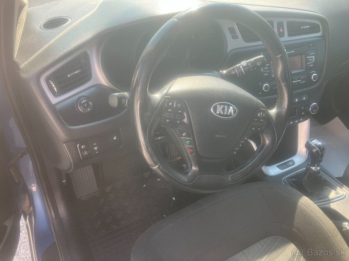 Kia Ceed 1.4 Crdi / 2014 - 7