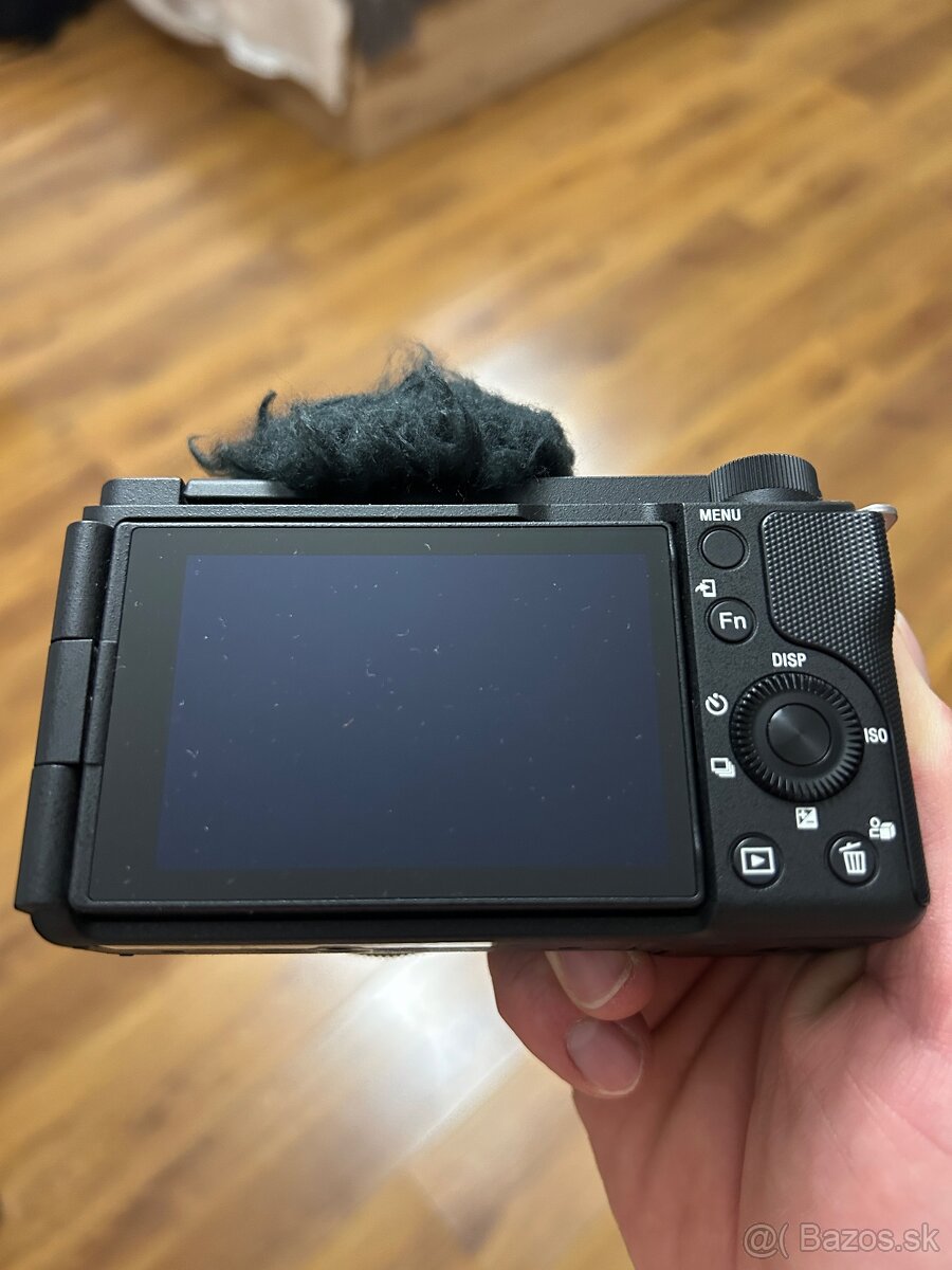 VLOG SET – Sony ZV-E10 II + Sigma 30mm f/1.4 + FULL prísluše - 7