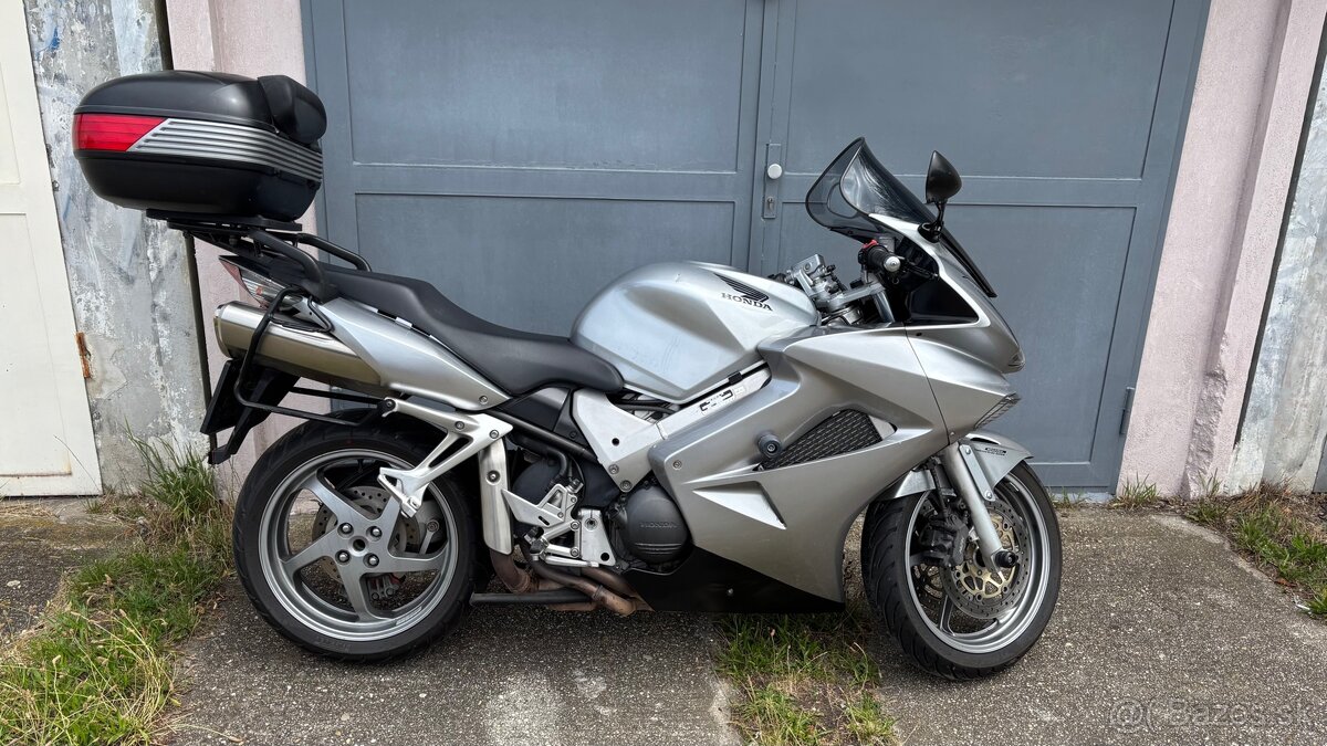 Honda VFR800 - 7