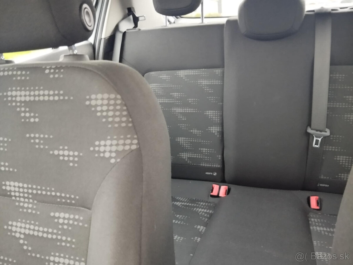 Opel Corsa 1.3 CDTI 55 kW (2011) - 7