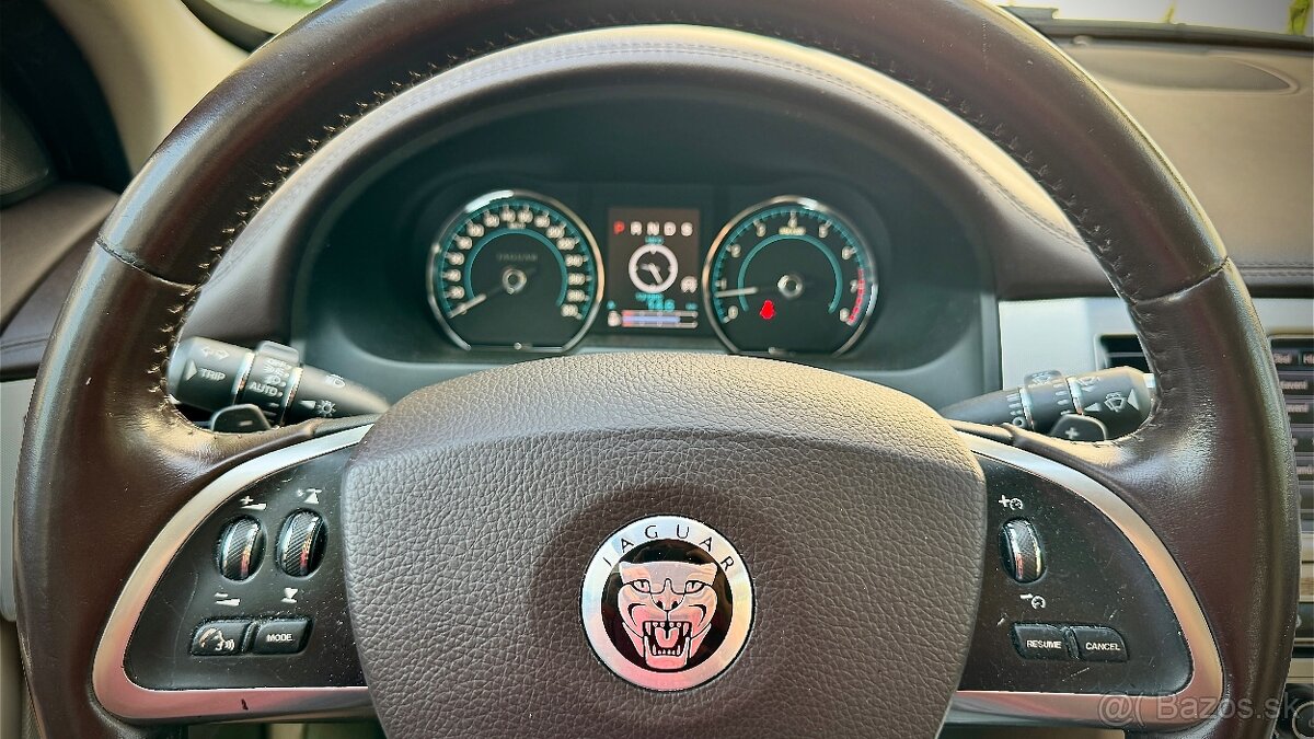 Jaguar XF 3.0 V6 – 340 koní, DPH, TOP stav - 7