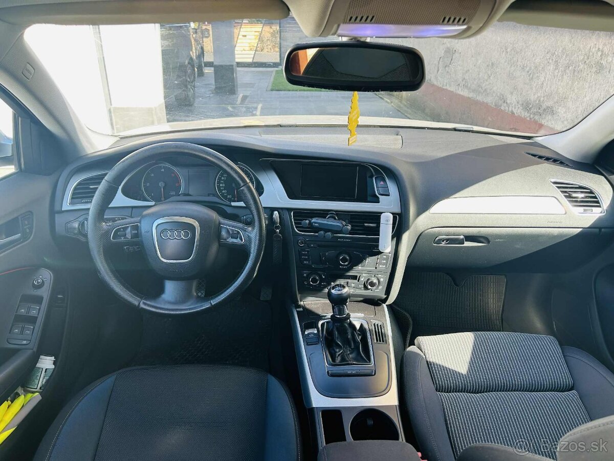 Audi A4b8 sedan 2.0cm³ - 7