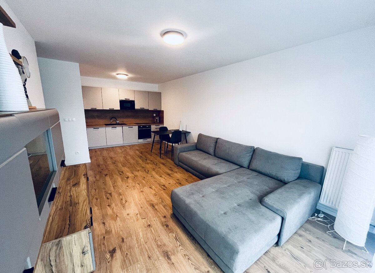 Slnečný 2-izbový byt s veľkým balkónom – Pod Vŕškami, Záhors - 7