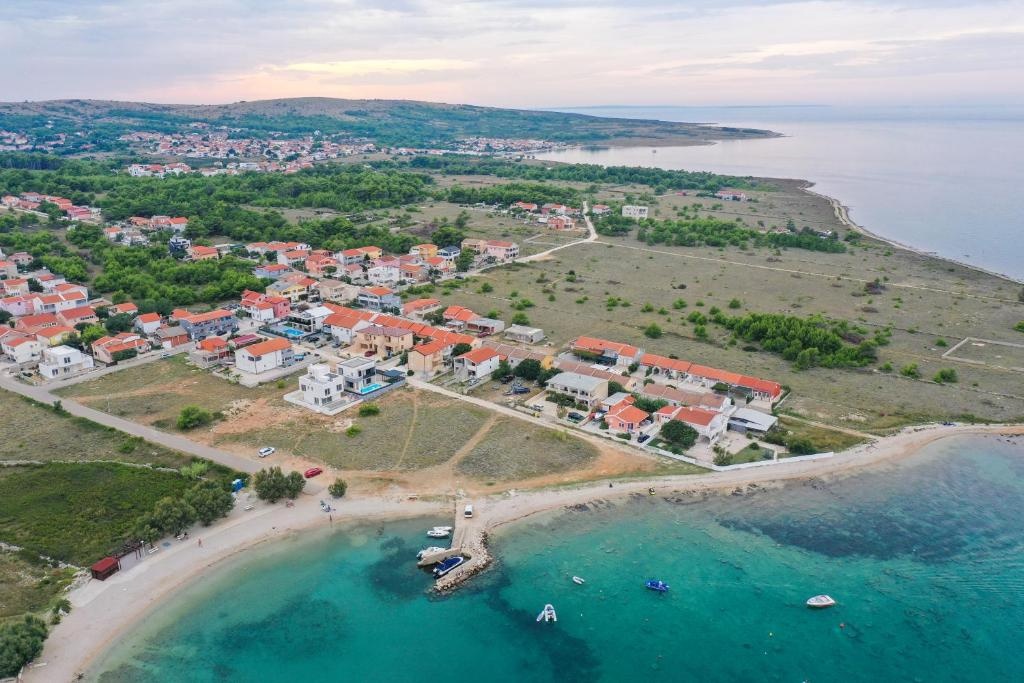 Chorvátsko, luxusná vila 120 metrov od mora. - 7