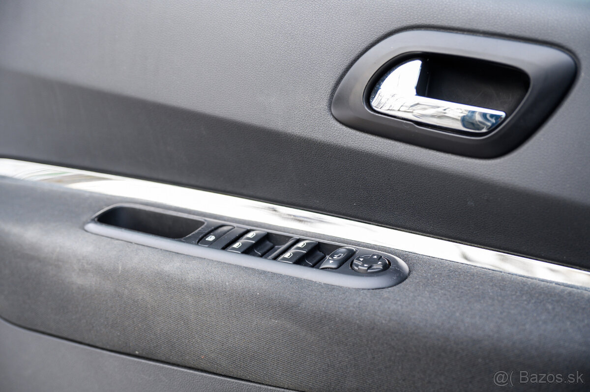 Peugeot 5008 diesel, 7 miestne - 7