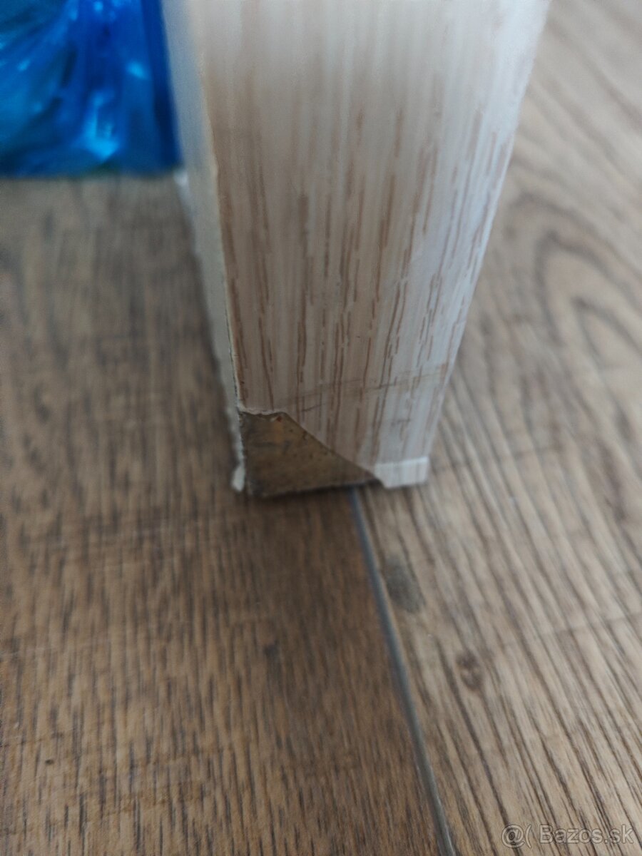 Predám staršiu manželskú posteľ 160x200 s matracom - 7