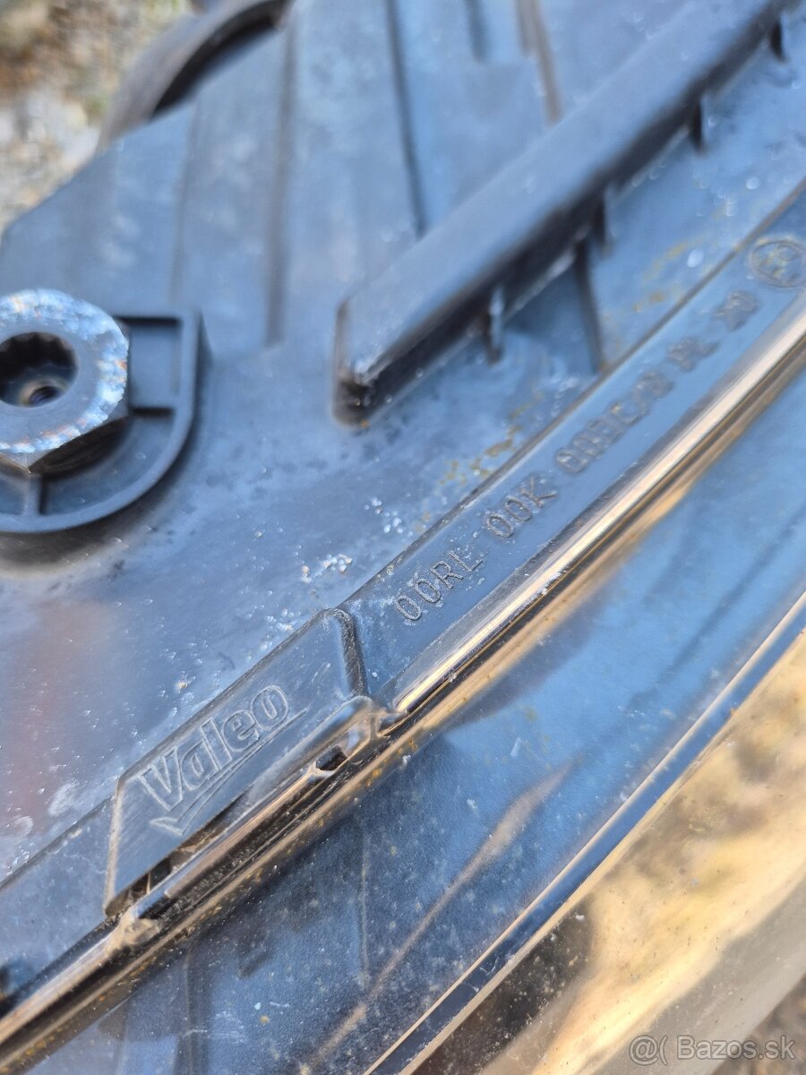 Predám predné svetlá na Volkswagen Scirocco - 7