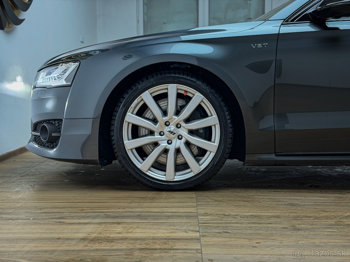 Audi S8 PLUS Quattro - 7