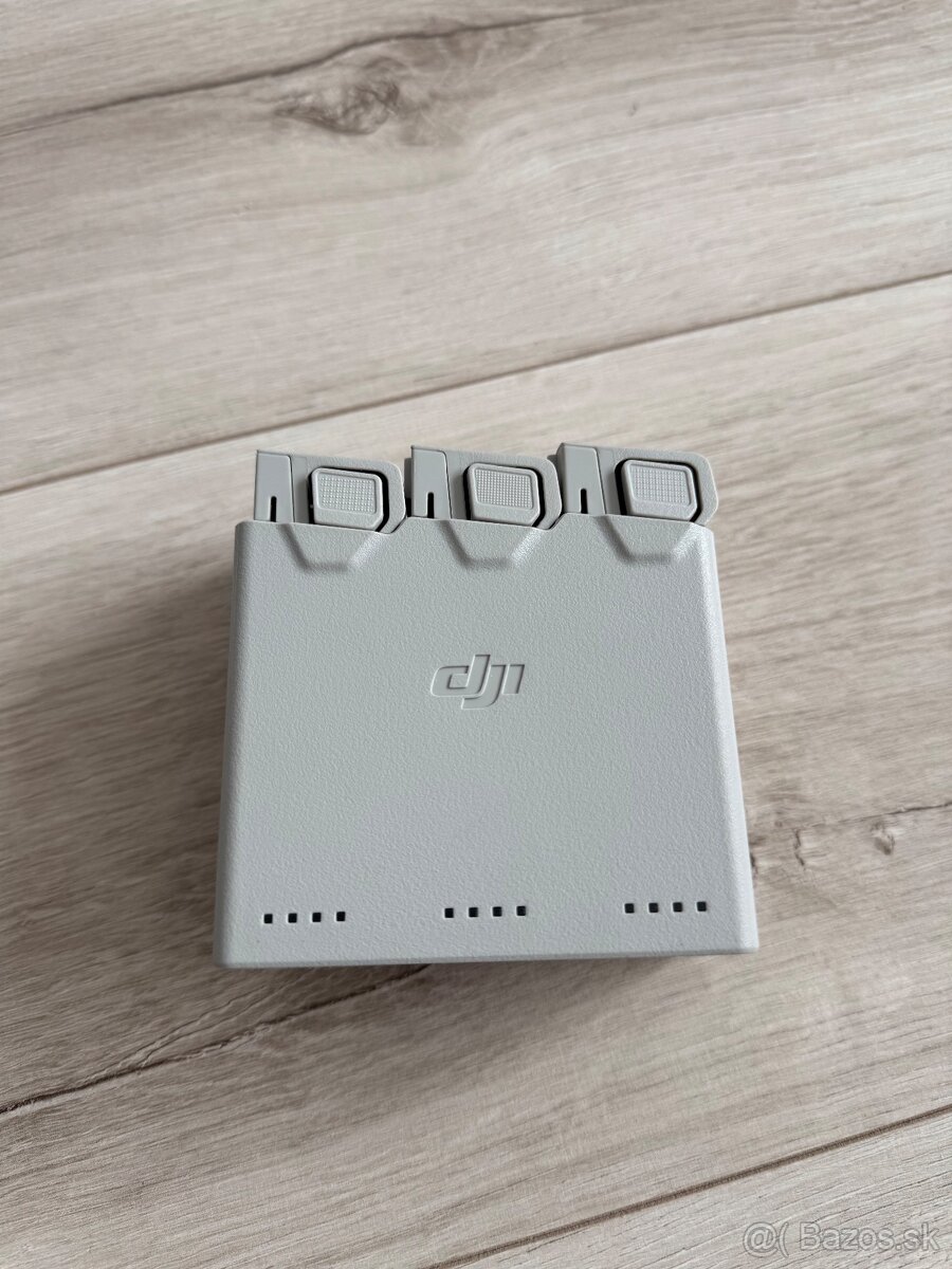 DJI 4 mini pro fly more combo - 7