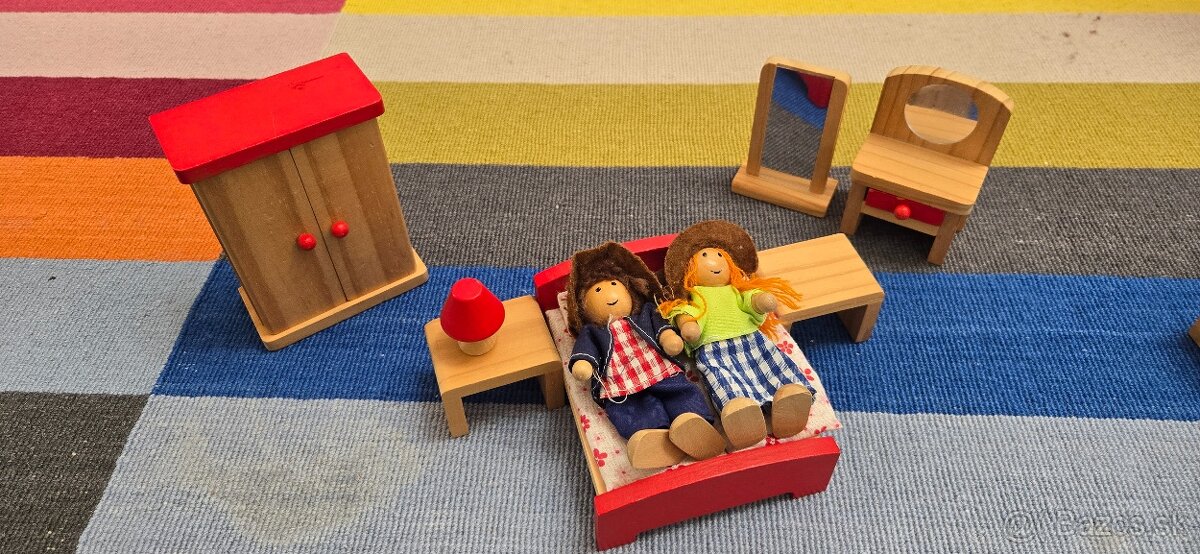 Dreveny domcek s vybavenim pre babiky - 7