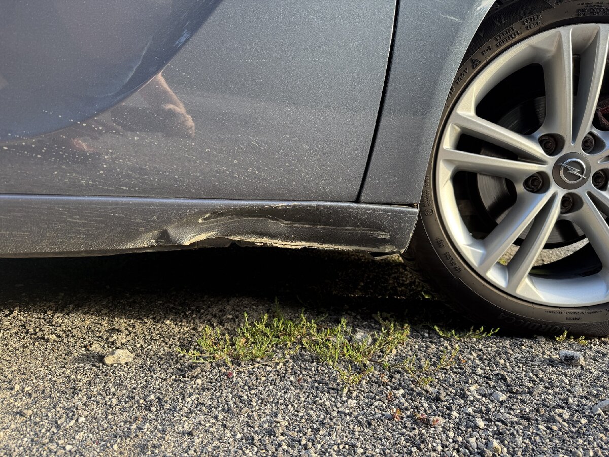 Opel Insignia 1.8 - 7