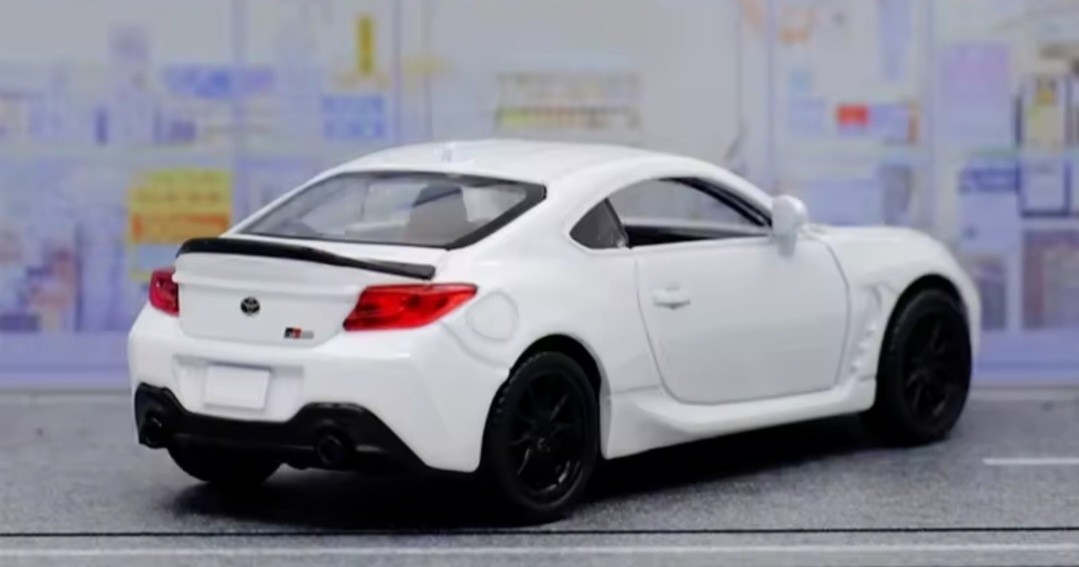Model Toyota GR86 1:37 - 7