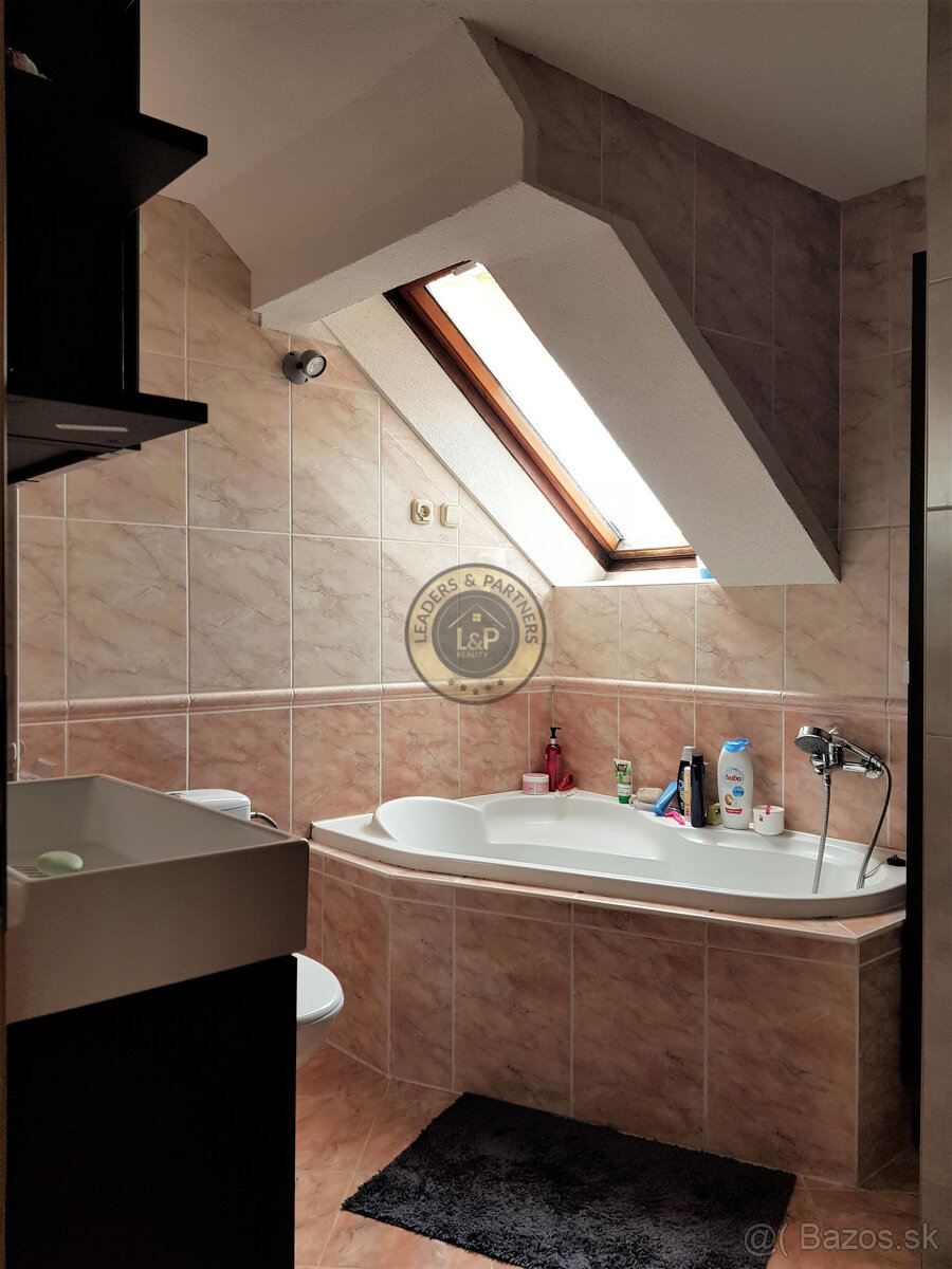 PREDAJ 5izbový rodinný dom Rajka - 7