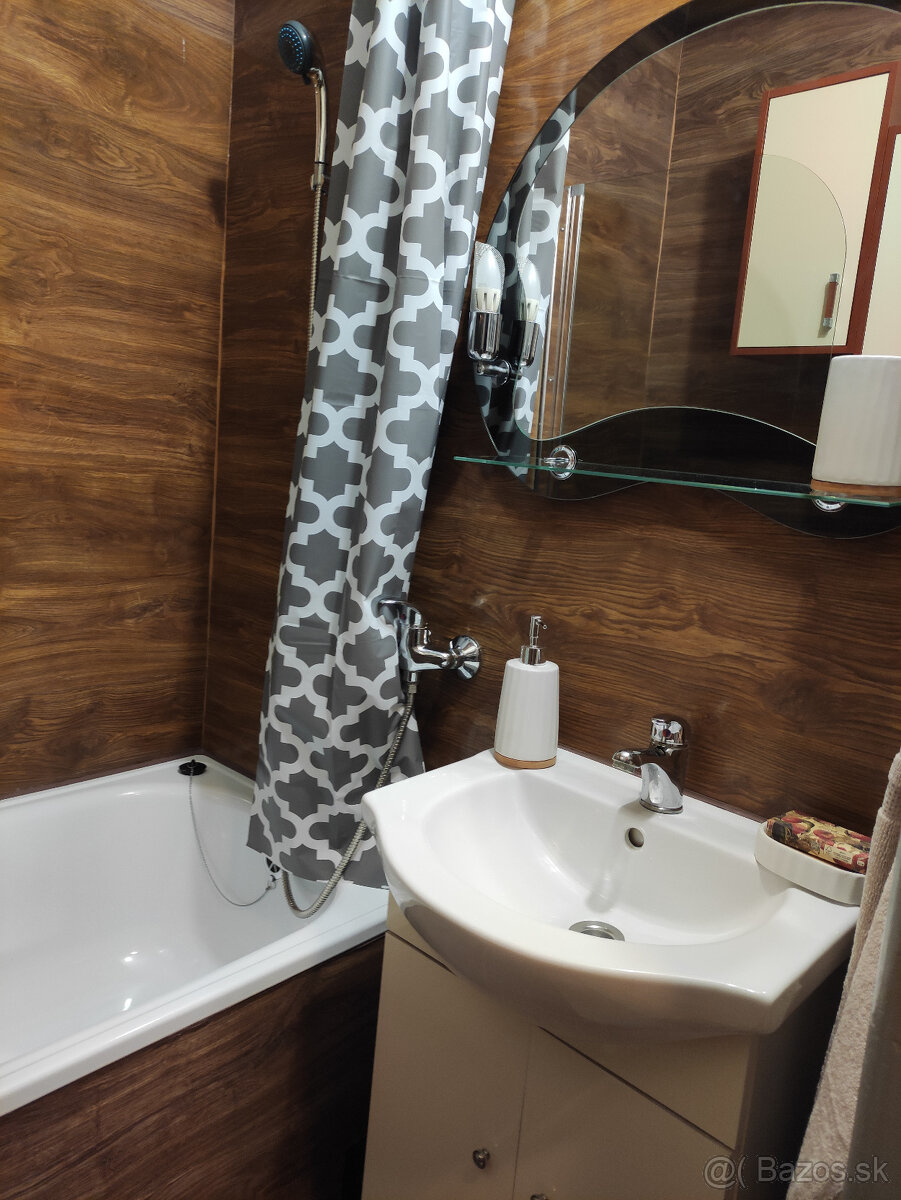 Prenájom 1 izbový byt Levice - 7