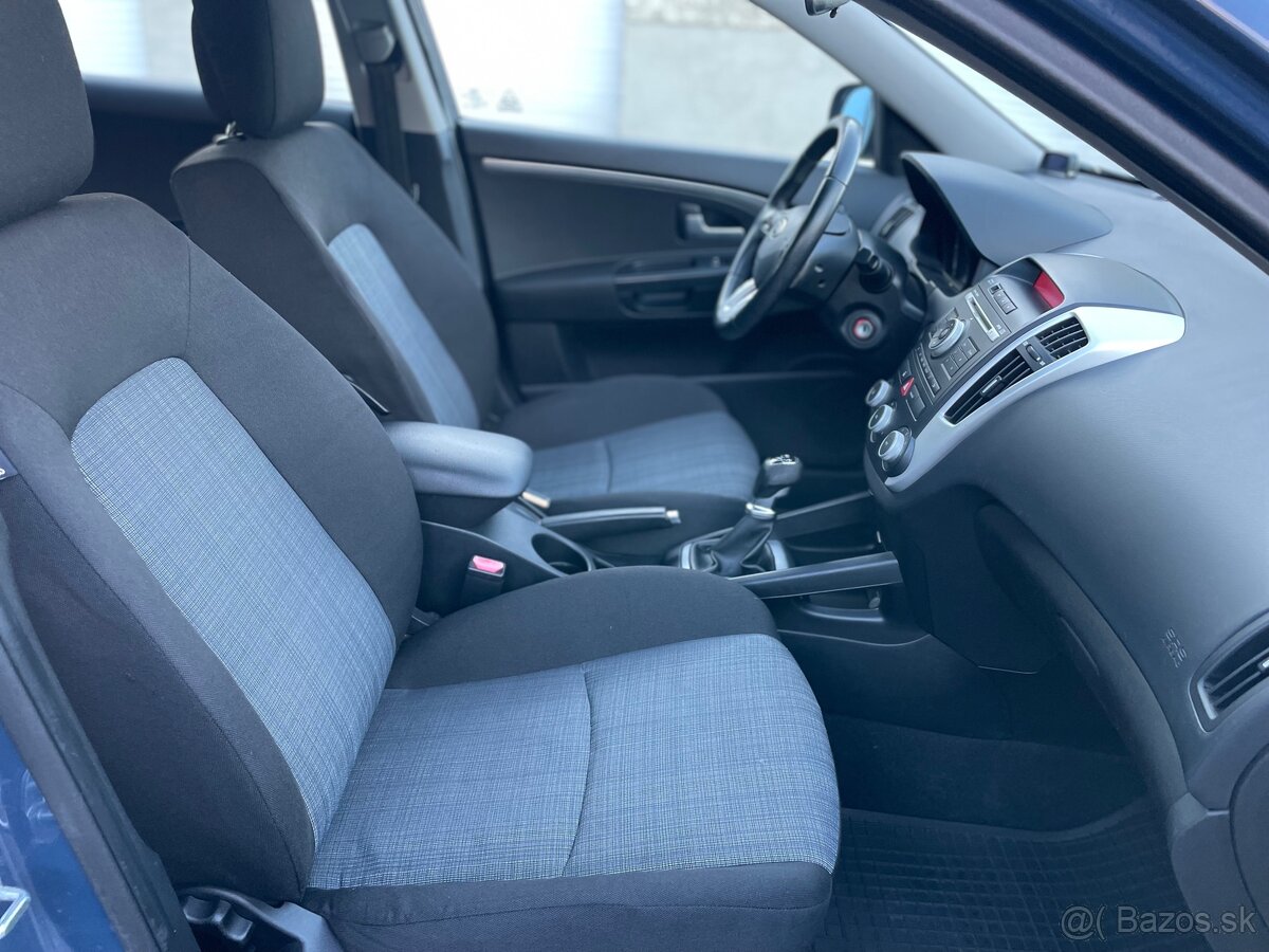 Kia Ceed SW 1.4 CVVT, 2011, 1. Majiteľ - 7