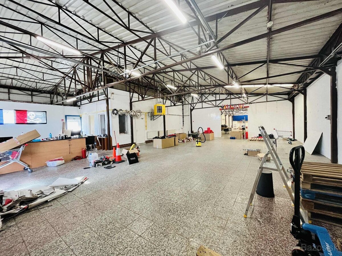 Na prenájom murovaný obchodno-skladový priestor s výmerou 40 - 7