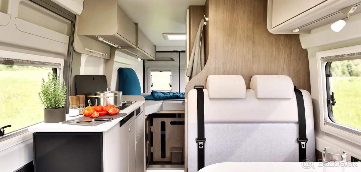 CamperVan s otvárateľnou strechou CARADO CV640 Novy Automat - 7