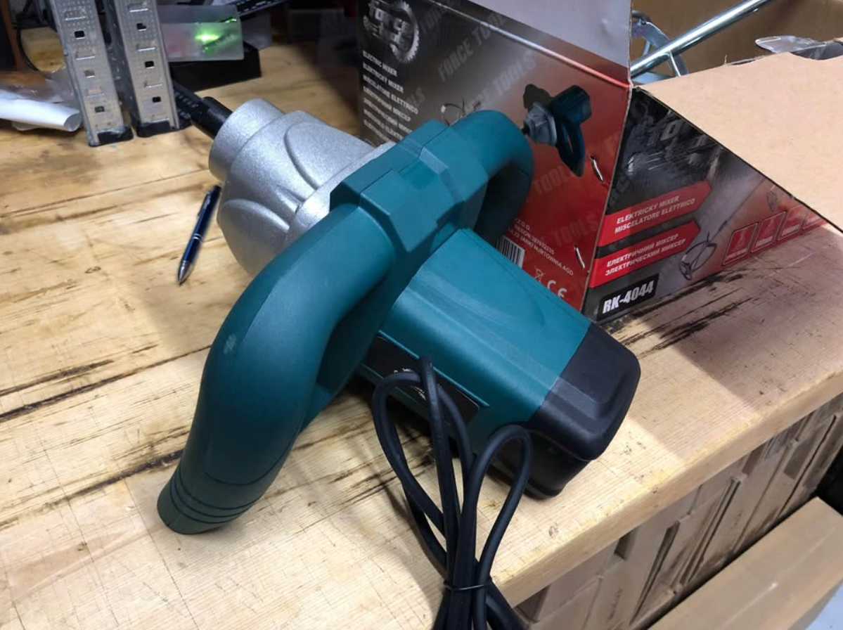 Stavebné miešadlo 3200W - 7