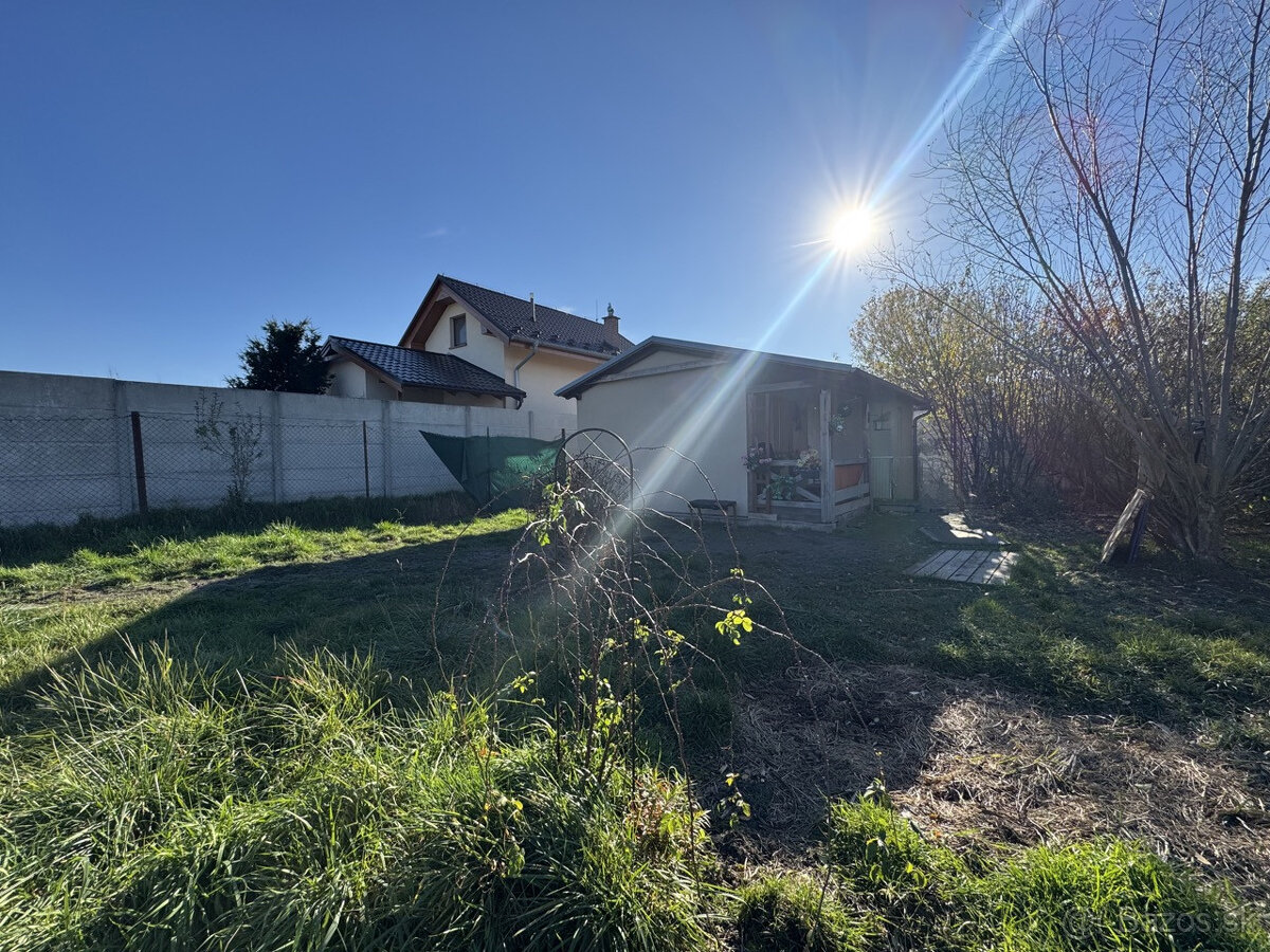 Záhrada 626 m2 v peknej lokalite v Rači na Žabom Majeri za s - 7