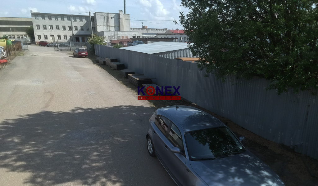 Priemyselný areál s halou a administratívnou budovou – ul. S - 7