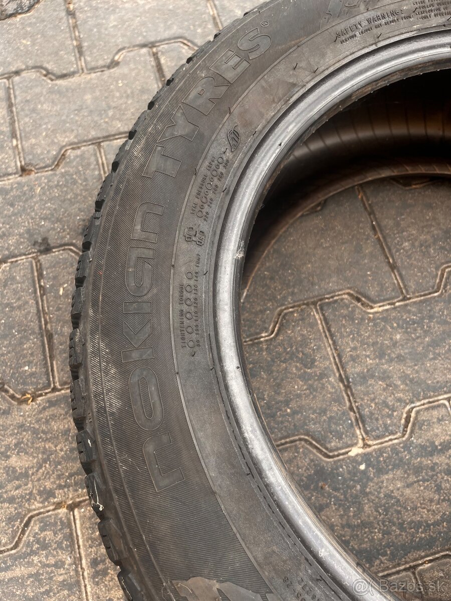 225/55R17 Nokian zimne - 7