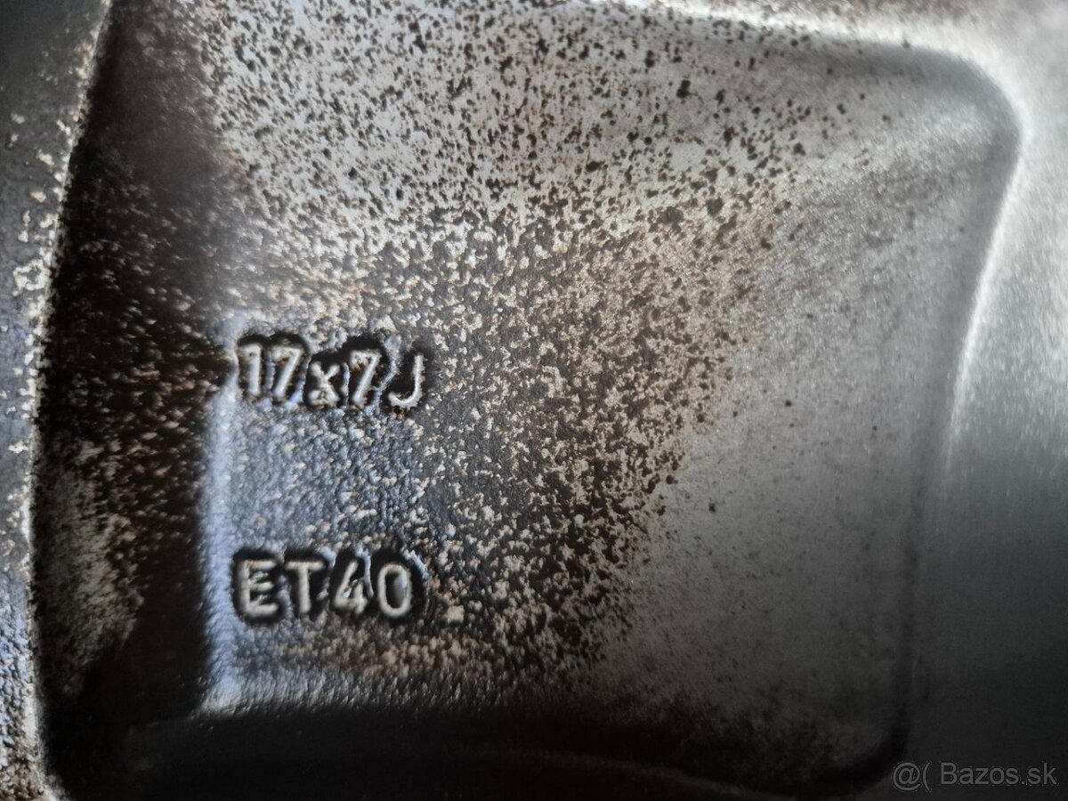 5x114,3 r17 ET40 x 7J elektróny originál NISSAN - 7