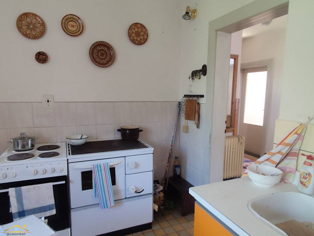 Priestranný rodinný dom priamo v centre Turzovky s veľkým po - 7