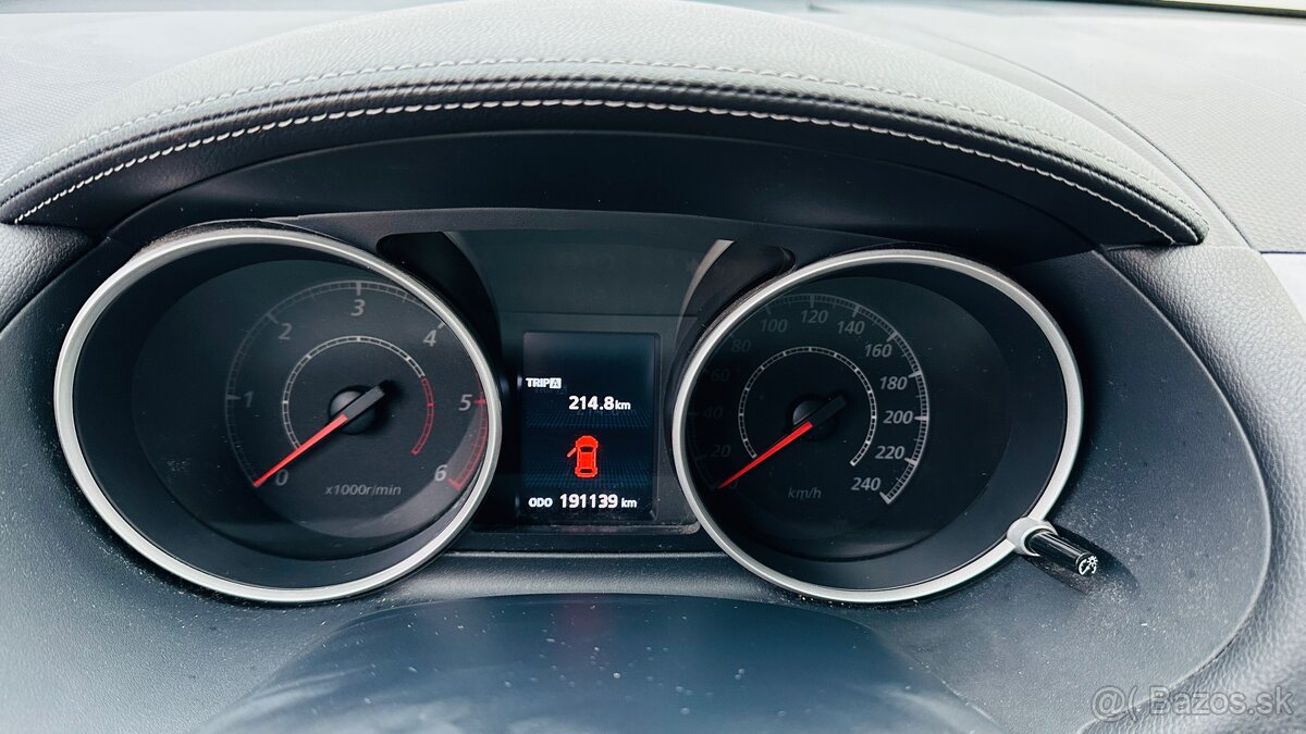 Predám Mitsubushi Outlander 2,2 diesel - 7