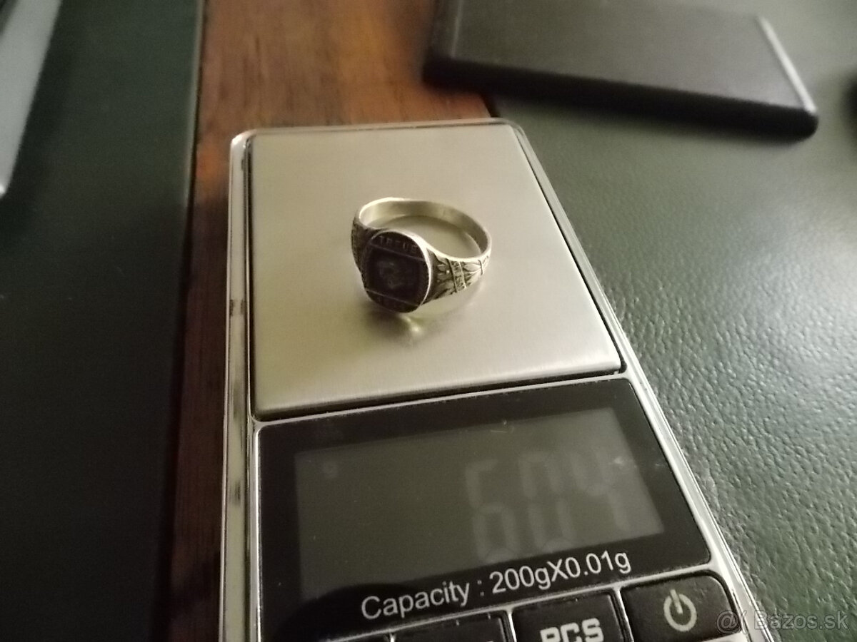 Ag dostojnicky prsten FJI - 7