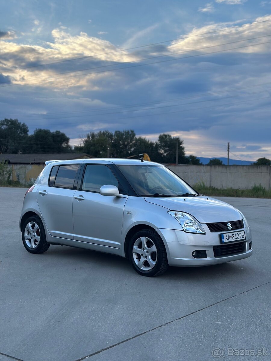 Suzuki Swift 1.3 benzín 67 kW MT/5 - 7