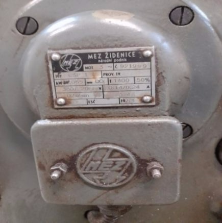 Frézka FA 2U z roku 1954 - 7