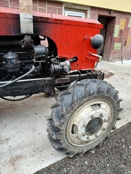 Predám traktor 4x4 - 7