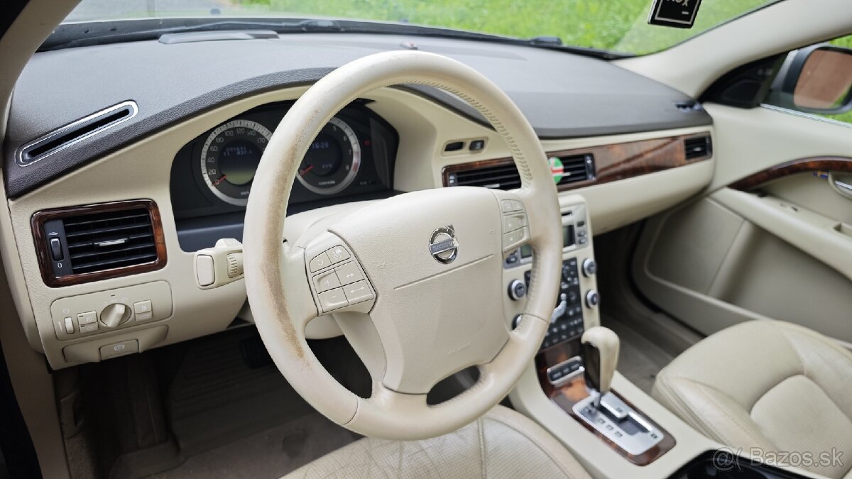Volvo xc70 - 7