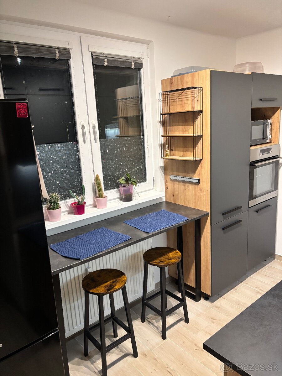 Na prenájom 3 izbový byt - 7