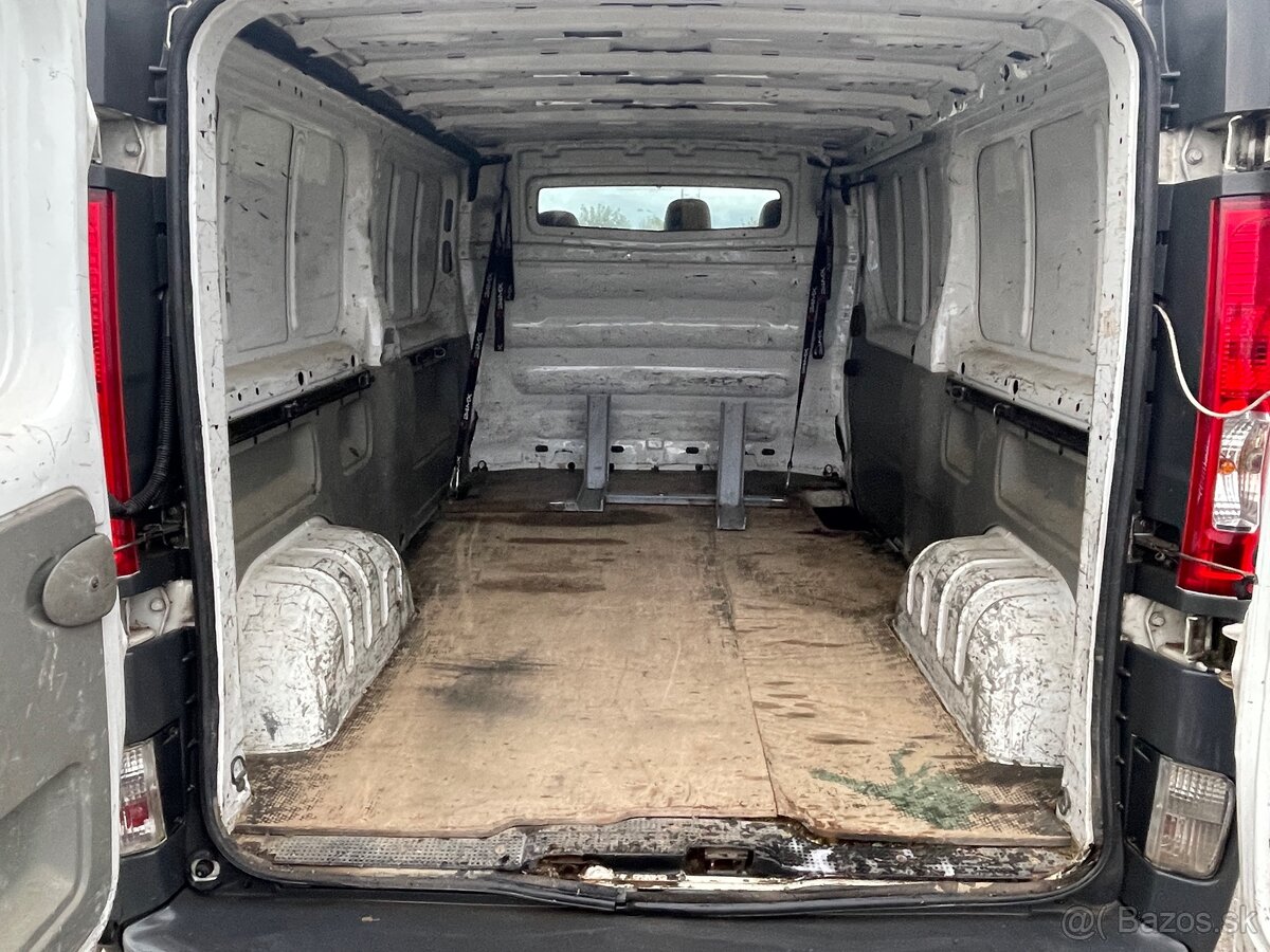 Renault Trafic 2.0dci - 7