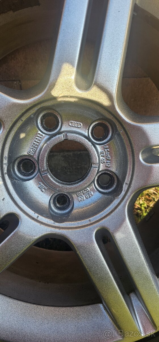 Originál Audi Elektróny R17 - 7